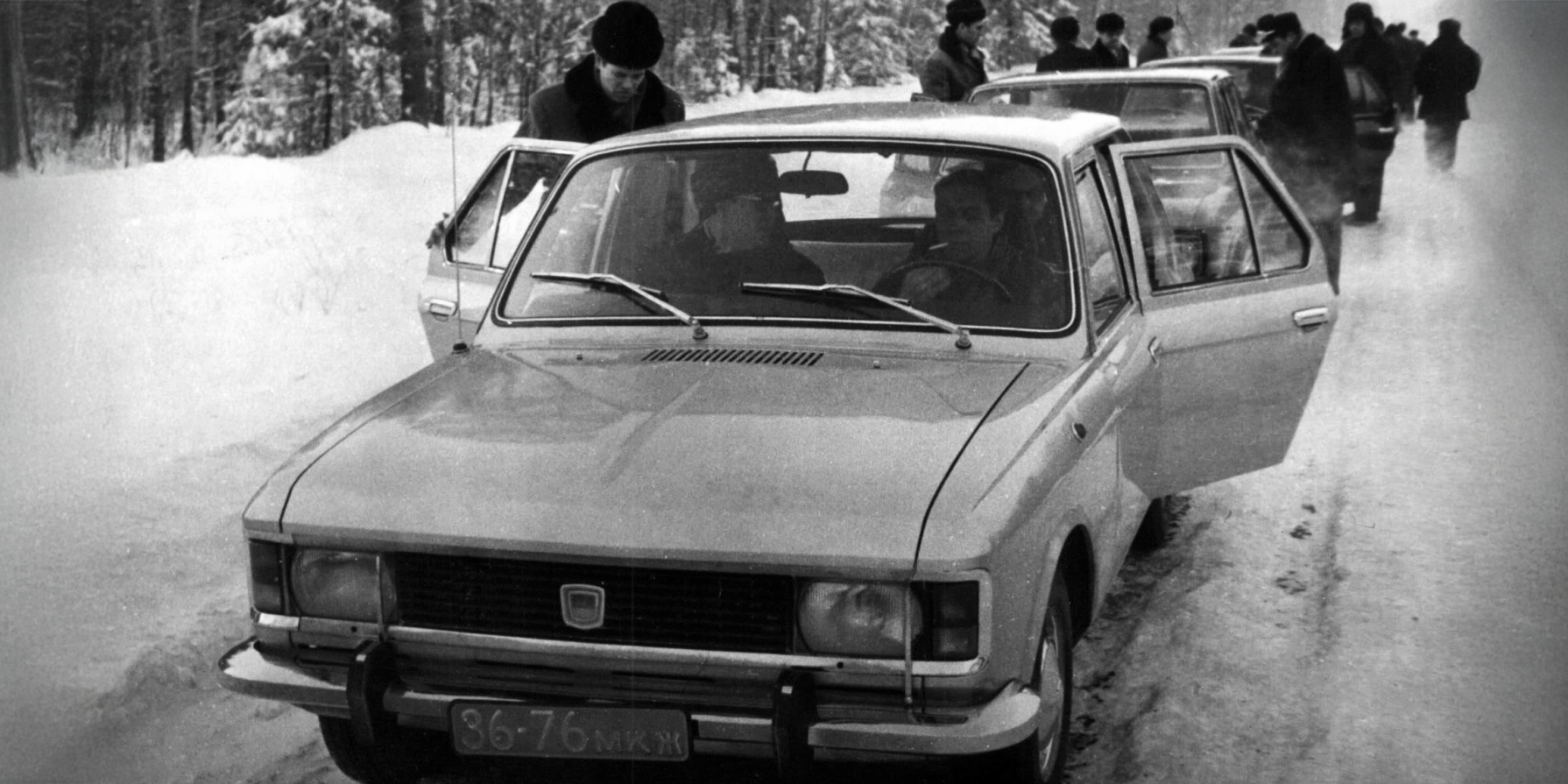 Опытный Москвич-2141 мод. 3-5-5 зимой 1972-1973 во время пробега Москва-Суздаль